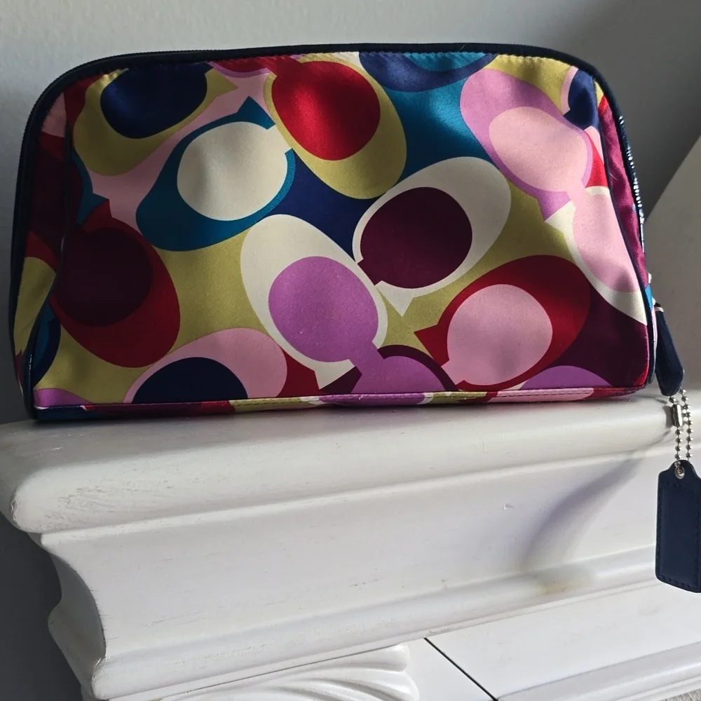 Coach Multicolor Patterned Clutch - Picture 4 of 7